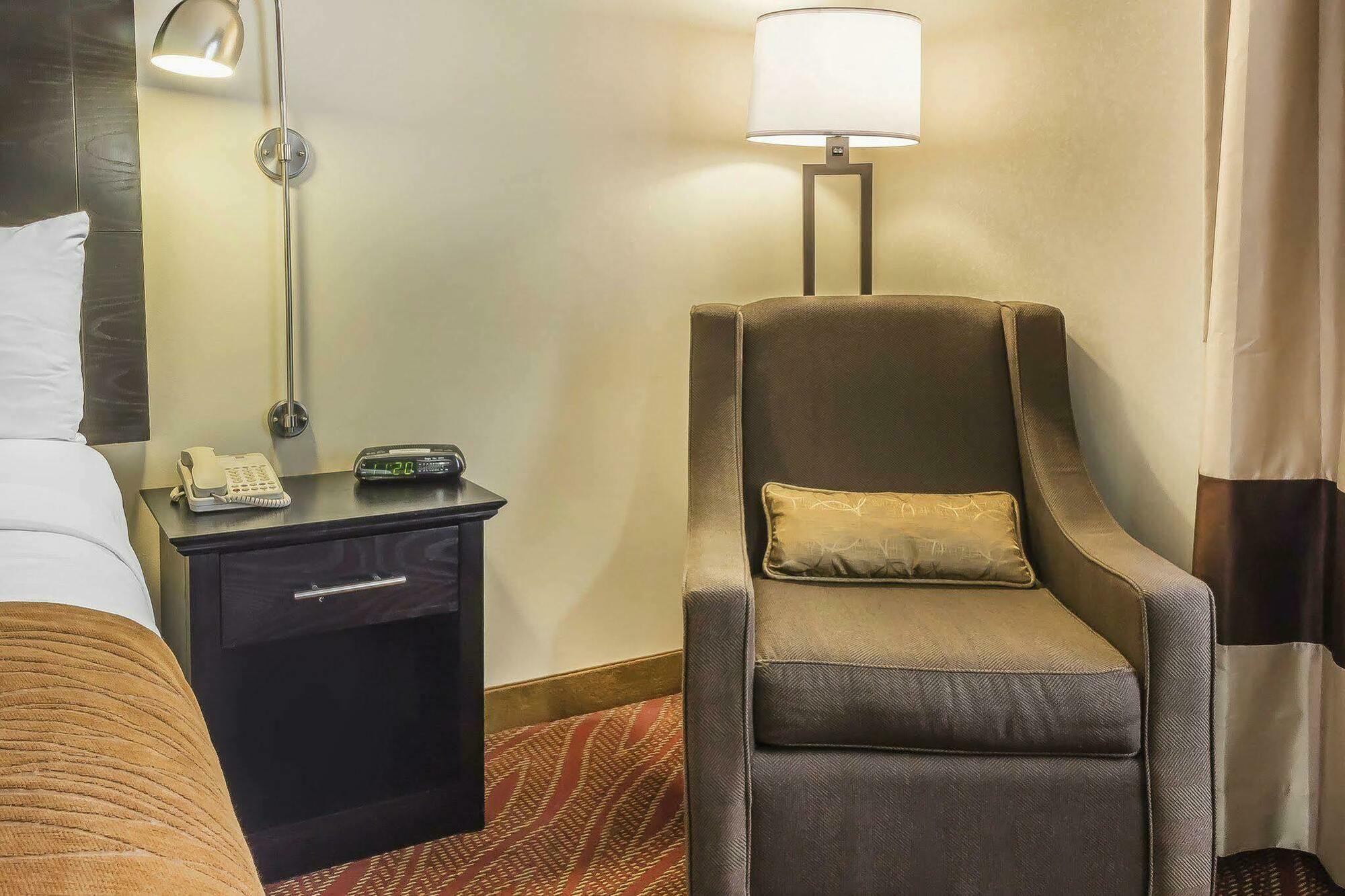 Comfort Inn & Suites Laguardia Airport New York Extérieur photo